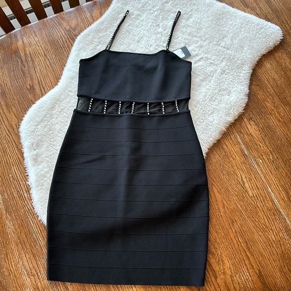 Nwt. Guess dress - Picture 4 of 11